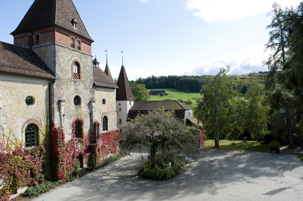 Schloss Muenchenwiler Murten Esterno foto