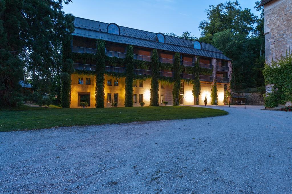 Schloss Muenchenwiler Murten Camera foto